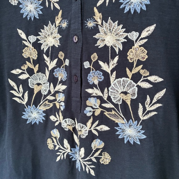 3x Women’s Dark Blue Floral Embroidered Long Sleeve Top - Picture 2 of 4